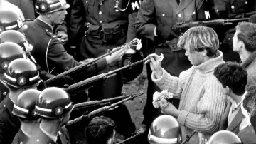 Backdrop к сериалу "The Vietnam War" #1456957
