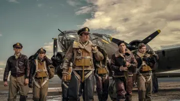 Backdrop for the TV series "Masters of the Air" #1335387