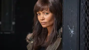 Backdrop for the TV series "Rogue" #1413664