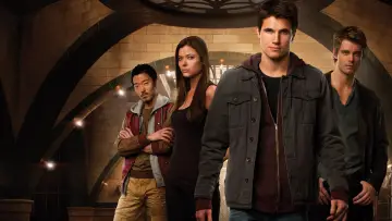 Backdrop for the TV series "The Tomorrow People" #1444279