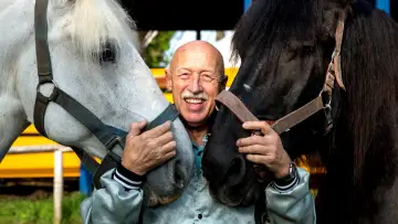 Backdrop for the TV series "The Incredible Dr. Pol" #1415073