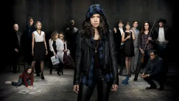 Backdrop for the TV series "Orphan Black" #1337746