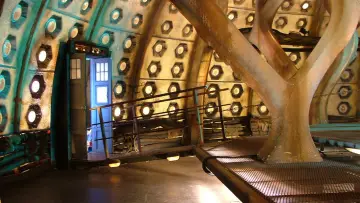 Backdrop for the TV series "Doctor Who" #1236814
