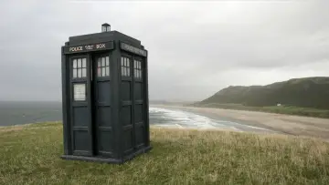 Backdrop for the TV series "Doctor Who" #1236913