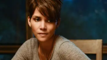 Backdrop for the TV series "Extant" #1403536