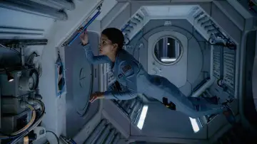 Backdrop for the TV series "Extant" #1403537