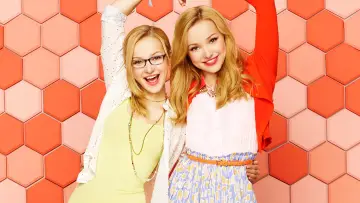 Backdrop к сериалу "Liv and Maddie" #1380045