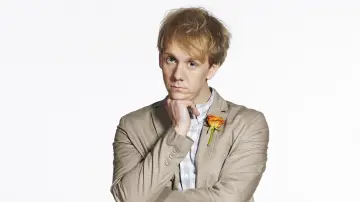 Backdrop for the TV series "Please Like Me" #1591779