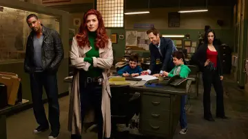 Backdrop for the TV series "The Mysteries of Laura" #1423031