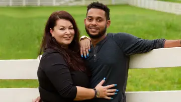 Backdrop for the TV series "90 Day Fiancé" #1316436