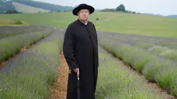 Backdrop for the TV series "Father Brown" #1291633