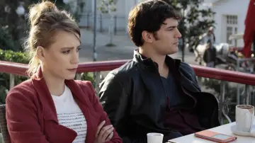 Backdrop for the TV series "Medcezir" #1382317