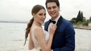 Backdrop for the TV series "Medcezir" #1382328