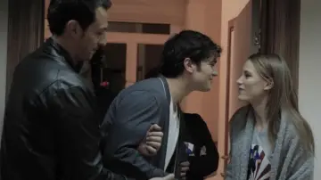 Backdrop for the TV series "Medcezir" #1382356