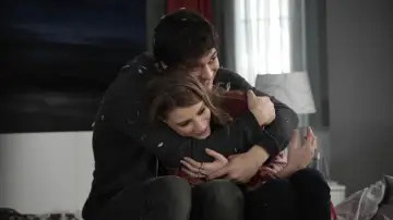 Backdrop for the TV series "Medcezir" #1382373
