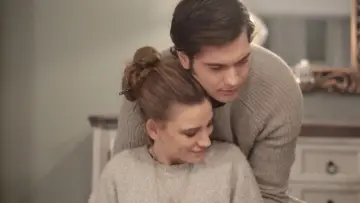 Backdrop for the TV series "Medcezir" #1382376
