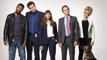 Backdrop for the TV series "Angie Tribeca" #1369613
