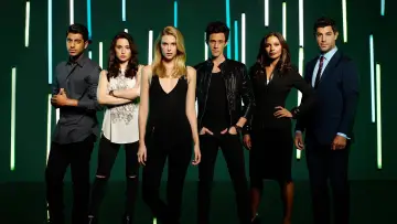 Backdrop for the TV series "Stitchers" #1469092