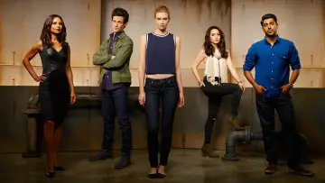 Backdrop for the TV series "Stitchers" #1469098