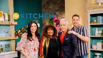 Backdrop к сериалу "The Kitchen" #1333240