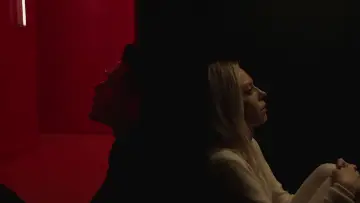 Backdrop for the TV series "Mr. Robot" #1302460