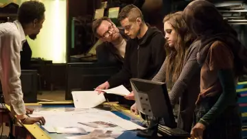 Backdrop for the TV series "Mr. Robot" #1302532