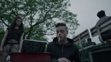 Backdrop for the TV series "Mr. Robot" #1302544