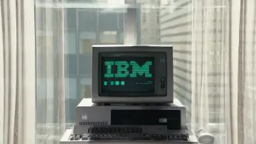 Backdrop for the TV series "Mr. Robot" #1302554