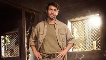 Backdrop for the TV series "Zoo" #1385928
