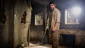 Backdrop for the TV series "Zoo" #1385929
