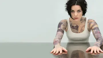 Backdrop for the TV series "Blindspot" #1305053