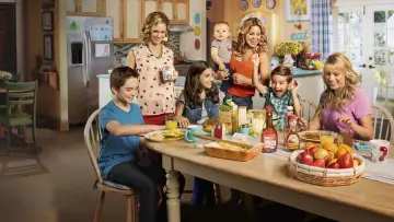 Backdrop for the TV series "Fuller House" #1360480