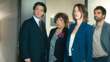 Backdrop for the TV series "Call My Agent!" #1403420