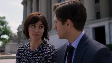 Backdrop for the TV series "BrainDead" #1465466