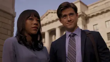 Backdrop for the TV series "BrainDead" #1465476