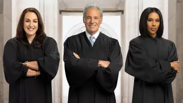 Backdrop for the TV series "Hot Bench" #1388473