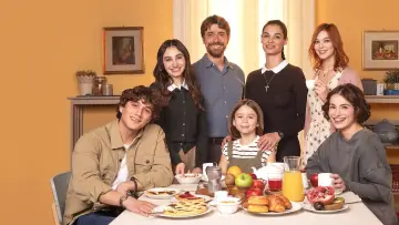 Backdrop for the TV series "Che Dio Ci Aiuti" #1606785