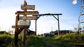 Backdrop for the TV series "Wynonna Earp" #1380545