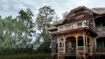 Backdrop for the TV series "Zombie House Flipping" #1427626