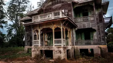 Backdrop for the TV series "Zombie House Flipping" #1427637