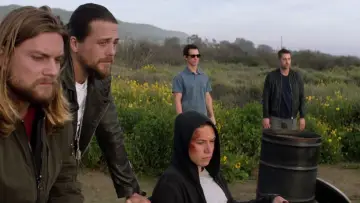 Backdrop for the TV series "Animal Kingdom" #1294975
