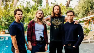 Backdrop for the TV series "Animal Kingdom" #1294977