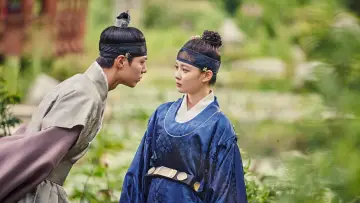 Backdrop for the TV series "Love in the Moonlight" #1405115