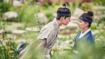Backdrop for the TV series "Love in the Moonlight" #1405116