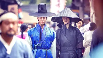 Backdrop for the TV series "Love in the Moonlight" #1405120