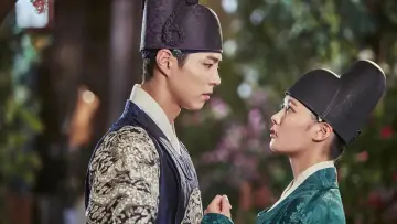 Backdrop for the TV series "Love in the Moonlight" #1405121