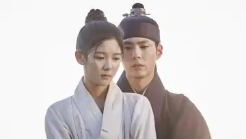 Backdrop for the TV series "Love in the Moonlight" #1405127