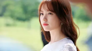 Backdrop for the TV series "W: Two Worlds Apart" #1455117