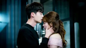 Backdrop for the TV series "W: Two Worlds Apart" #1455122