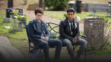 Backdrop for the TV series "13 Reasons Why" #1320743